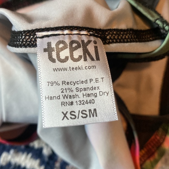 Yoga Crop Top by Teeki - Picture 3 of 3